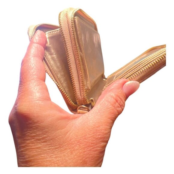 Anne Klein Designer Zip Around Neutral Tan Wallet w/Gold Lion Head Logo Emblem - Picture 5 of 7